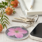 Porte-clés Fleur rose botanique douce de géranium (Devant droit)