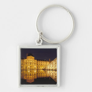 Porte-clés France, Paris, Musée du Louvre la nuit.