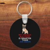 Porte-clés French Bulldog Est Plus Intelligent Que Joe Biden  (Recto)