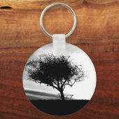 Porte-clés Glastonbury Hawthorn. Arbre. Noir et Blanc. (Recto)