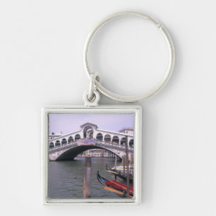 Porte-clés Gondoles et touristes près du pont du Rialto