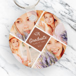 Porte-clés Graduate Class of 20XX Modern Graduation Cap Photo<br><div class="desc">Ce design simple et moderne est composé de typographie serif et d'ajouter une photo personnalisée. La typographie "Graduate Class of 20xx" entourée de quatre photos de votre grade. C'est un cadeau parfait pour les diplômés le jour de la remise des diplômes!</div>