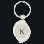 Porte-clés Gris personnalisé Monogrammé<br><div class="desc">Ce porte - clé mignon avec vos initiales aux couleurs gris chic. Personnalisez-le maintenant pour ajouter votre monogramme initial.</div>