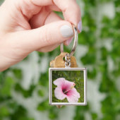 Porte-clés Îles Cook, Atiu. Fleur d'Hibiscus. (main)