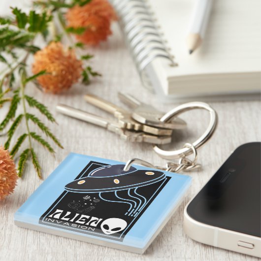 Porte-clés Invasion Alien UFO galaxie spatiale (Devant Droit)