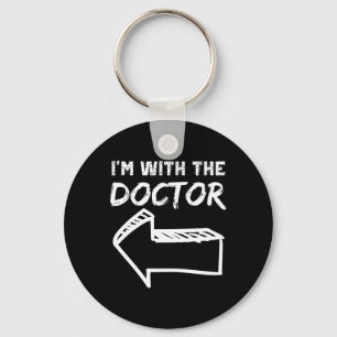 Porte-clés Je suis avec le docteur Left Arrow Drôle Halloween