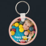 Porte-clés Joyeux Anniversaire Moderne Simple Photo<br><div class="desc">Ce design simple et moderne est composé de typographie serif et d'ajouter une photo personnalisée.</div>