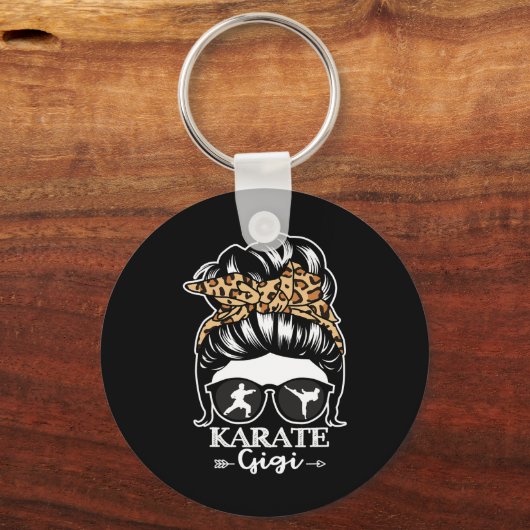 Porte-clés Karate Gigi Messy Bun Hair Funny Karate Fighter Gi (Recto)