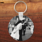 Porte-clés Kissing War Goodbye at Times Carré (Recto)