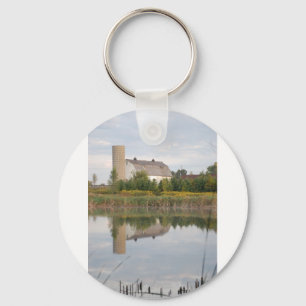 Porte-clés La grange reflétée dans l'eau