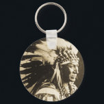 Porte-clés Lakota Sioux Chief White Swan<br><div class="desc">Lakota Sioux Chief White Swan à partir d'un authentique toboggan en verre</div>
