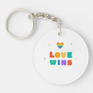Porte-clés L'amour gagne avec un cœur arc-en-ciel