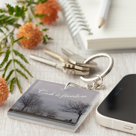 Porte-clés L'argent est un porte - clé de liberté par RoseWri (Devant Droit)