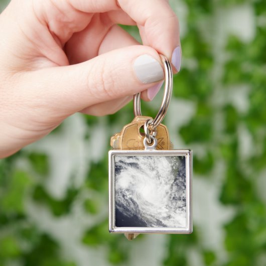 Porte-clés Le cyclone tropical Fami survole Madagascar (main)