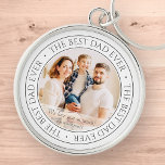 Porte-clés Le meilleur papa jamais photo classique moderne<br><div class="desc">Ce design simple et classique est composé de typographie serif et d'ajouter une photo personnalisée. "Le meilleur papa jamais" tourne autour de la photo de votre père,  père,  papa,  etc.</div>