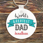 Porte-clés Le plus grand papa du monde Typographie moderne Tu<br><div class="desc">"Le plus grand papa du monde". Dites à papa ce que vous pensez vraiment de lui. typographie cool, moderne noire, rouge et blanche et bannière bleu aqua recouvrent un arrière - plan blanc. Customisez avec son nom pour le porte - clé de gardien parfait et personnalisé qu’il utilisera tous les...</div>