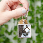 Porte-clés L'écureuil dans un arbre à pins (main)