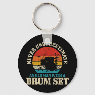 Porte-clés Les Hommes Ne Sous-Estiment Jamais Un Vieux Homme 