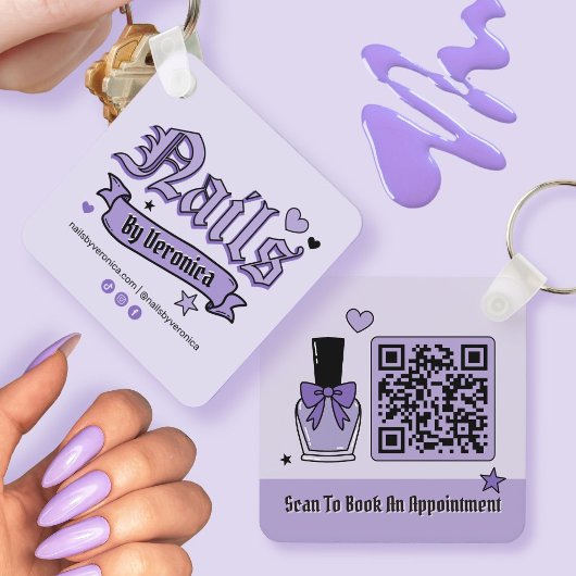 Porte-clés Lettre gothique violette Qr Code Onglerie