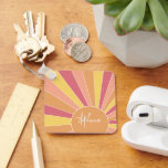 Porte-clés Lever de soleil à bande rétro - pastel rainbow scr<br><div class="desc">Un design coloré et rétro rayé lever de soleil avec des couleurs pastel. Les rayures sont pastels, rouge, orange, jaune et bleu clair. Ajoutez votre nom ou votre monogramme pour en faire un porte - clé personnel qui se démarquera parmi vos amis. Le nom est un script tendance en blanc....</div>