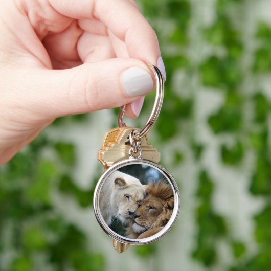 Porte-clés Lion et lionne (main)