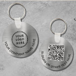 Porte-clés Logo personnalisé QR Code promotionnel Argent<br><div class="desc">Porte - clé promotionnel moderne et simple pour votre entreprise ou organisation avec un faux arrière - plan métallique en argent brossé. Ajoutez votre logo, entrez l'adresse URL de votre site Web pour créer un code QR numérisable et ajoutez deux lignes de texte personnalisé, comme votre nom d'entreprise, votre slogan...</div>