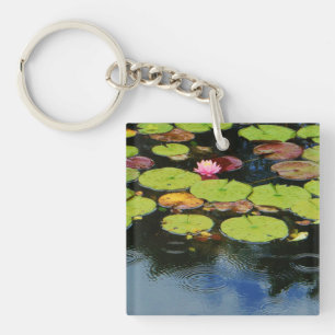 Porte-clés Lotus rose en pluie