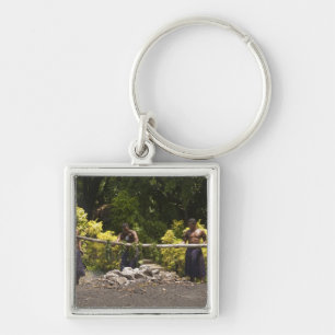 Porte-clés Marcheurs de feu, Centre culturel polynésien, Viti