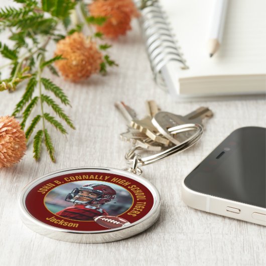 Porte-clés Maroon Gold Football Player Photo Commemorative (Côté)