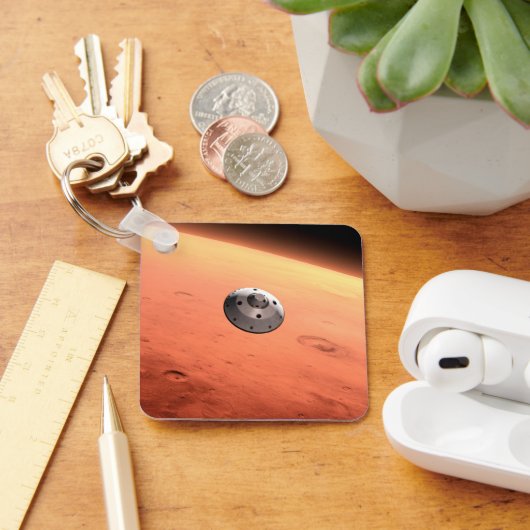 Porte-clés Mars Science Laboratory approchant Mars. (Bureau)