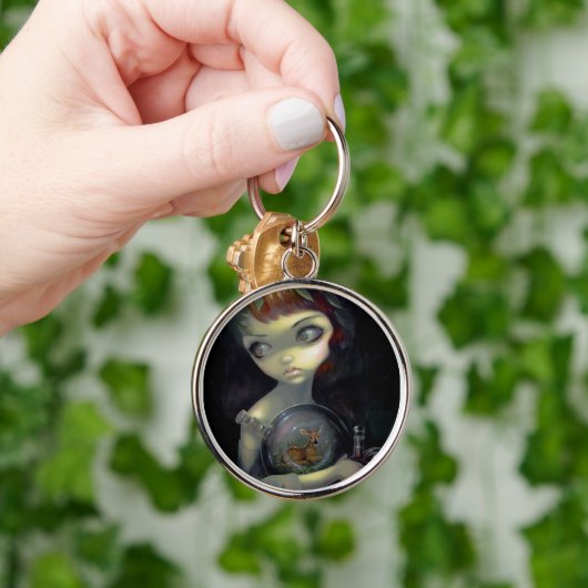 Porte-clés "Microcosme : Porte - clé de faon" (Main)