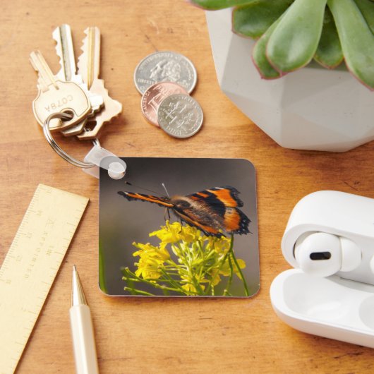 Porte-clés Milbert's Tortoiseshell Butterfly Close Up Photo (Bureau)
