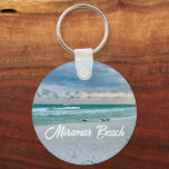 Porte-clés Miramar Beach Floride Belle réserve de vacances<br><div class="desc">Un porte - clé de la belle plage de Miramar en Floride. Magnifique photo de la côte émeraude des bécasseaux de sable au bord des vagues de l'océan sur le sable. Joli souvenir balnéaire de Destin en été.</div>