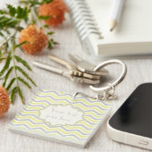 Porte-clés Modern yellow, grey, ivory chevron pattern custom (Devant Droit)