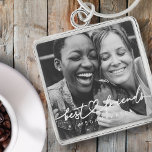 Porte-clés Moderne Chic Coeur Best Friends Besties BFF Photo<br><div class="desc">Le design est composé d'une typographie de script cursive amusante et ludique avec une police sans serif. Ajoutez une photo personnalisée.</div>