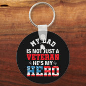 Porte-clés Mon Père N'Est Pas Juste Un Vétéran, Il A Un Vétér (Recto)