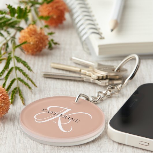 Porte-clés Monogramme moderne élégant Script rose pâle (Devant droit)