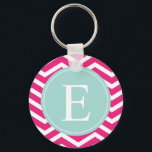 Porte-clés Monogramme Turquoise de menthe blanche rose<br><div class="desc">Customisez ce motif de chevron rose et blanc éclatant et monogramme pastel turquoise avec votre initiale.</div>