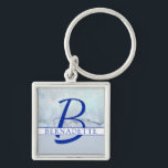Porte-clés Nom | Aquarelle bleu monogramme<br><div class="desc">Un joli nom et un combo monogramme avec un arrière - plan d'aquarelle bleu.</div>