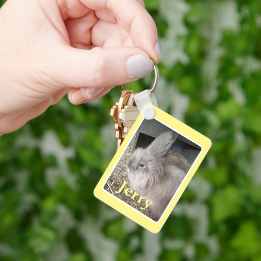 Porte-clés Nom et photo du lapin d'animal de compagnie jaune (main)