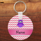 Porte-clés Nom personnalisé chevrons violet de hibou rose (Recto)
