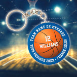 Porte-clés Nom personnalisé Numéro Équipe Nom Basketball<br><div class="desc">Cadeau de basketball avec nom personnalisé,  numéro,  nom d'équipe et message. Vous pouvez personnaliser la couleur de fond pour correspondre à votre équipe favorite. Conçu par Thisisnotme©</div>