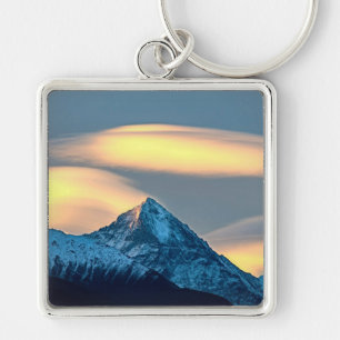 Porte-clés Nuages Uniques Au-Dessus Des Montagnes Couvertes D