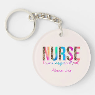 Porte-clés "Nurse - Love, Inspire, Heal" en couleur arc-en-ci