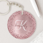 Porte-clés Parties scintillant en métal brossé rose pâle Nom<br><div class="desc">Personnalisez facilement ce design porte - clé chic et branché avec une jolie parties scintillant brillante rose vif sur un arrière - plan métallique brossé rose vif.</div>