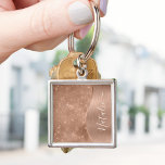 Porte-clés Parties scintillant métal Rose or personnalisé<br><div class="desc">Personnalisez facilement ce porte - clé à motif rose or brossé métal et faux parties scintillant glamour avec votre propre nom personnalisé.</div>