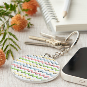 Porte-clés Pastel Chevron-Drop Shadow par Shirley Taylor