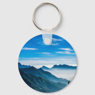 Porte-clés Paysage de montagnes du matin dans la brume