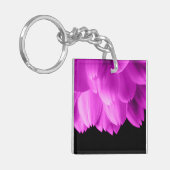 Porte-clés Pétales de fleurs roses chaudes sur noir (Devant gauche)