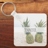 Porte-clés Photo de 2 ananas sur une plage (Recto)
